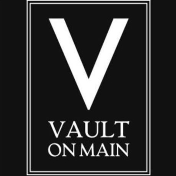 Meet your Posher, Vault - Picture 1 of 1